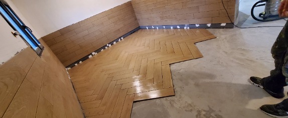 Pose de parquet point de Hongrie